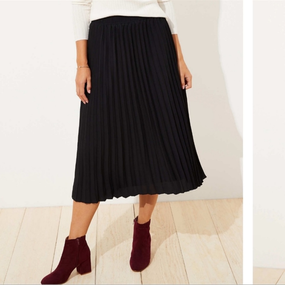 LOFT Pleated Pull On Midi Skirt